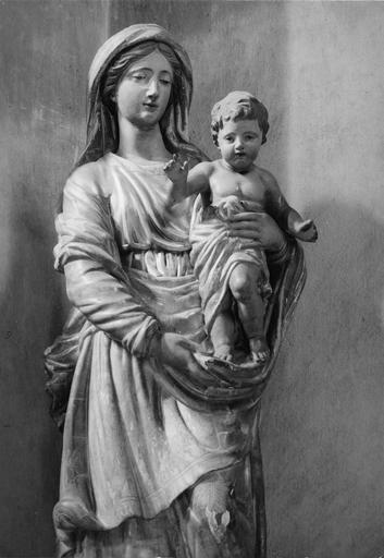 statue : Vierge à l'Enfant