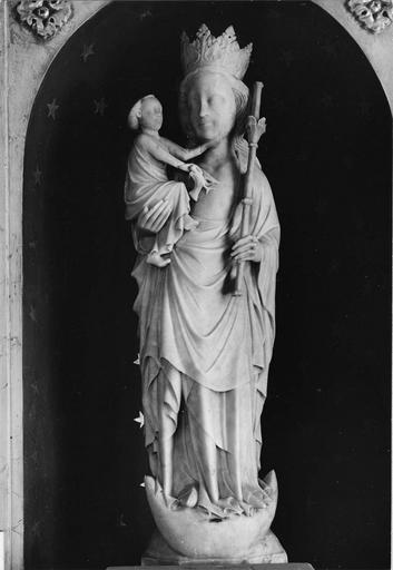 statue : Vierge à l'Enfant