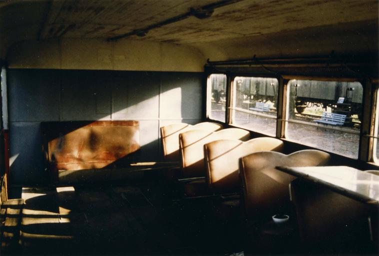 matériel de transport ferroviaire (autorail à deux essieux, type MY1 M7), intérieur