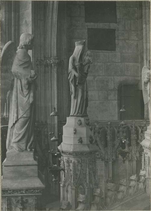 statue dite Notre-Dame-de-la-Rose : Vierge à l'Enfant