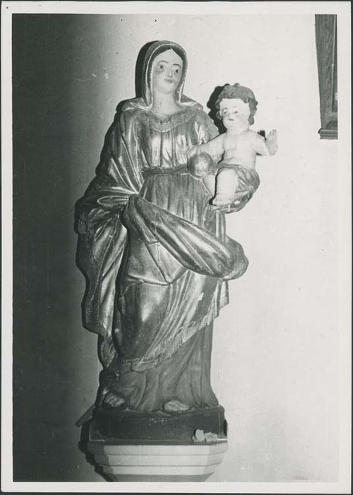 statue : Vierge à l'Enfant