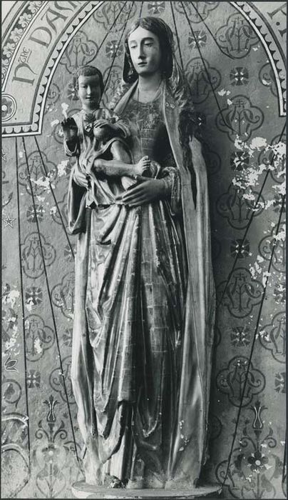 statue : Vierge à l'Enfant