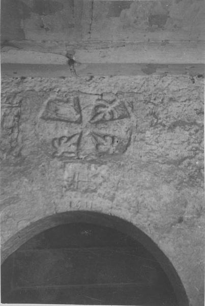 stèle, vue générale