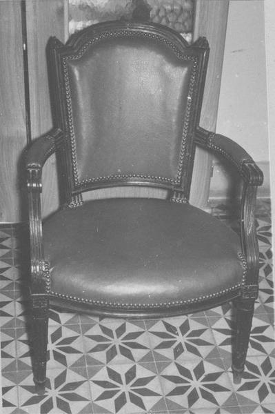 fauteuil, vue générale - © Ministère de la Culture (France), Médiathèque du patrimoine et de la photographie, diffusion RMN-GP