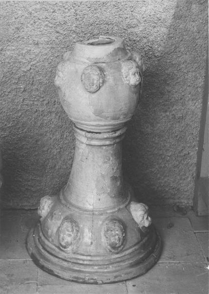 épi de faîtage, vue générale - © Ministère de la Culture (France), Médiathèque du patrimoine et de la photographie (objets mobiliers), tous droits réservés