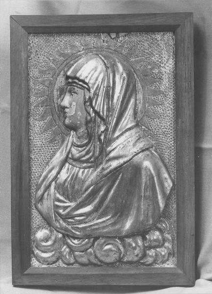 bas-relief : Vierge en buste (la), vue générale - © Ministère de la Culture (France), Médiathèque du patrimoine et de la photographie (objets mobiliers), tous droits réservés