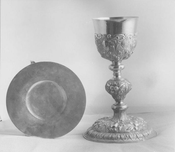 calice, patène, vue générale - © Ministère de la Culture (France), Médiathèque du patrimoine et de la photographie (objets mobiliers), tous droits réservés