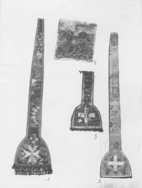 2 étoles, manipule, voile (cache Dieu), vue générale - © Ministère de la Culture (France), Médiathèque du patrimoine et de la photographie (objets mobiliers), tous droits réservés