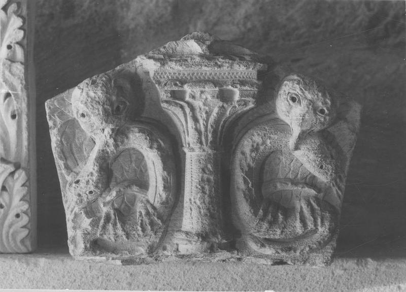 socle d'architecture, vue générale - © Ministère de la Culture (France), Médiathèque du patrimoine et de la photographie (objets mobiliers), tous droits réservés