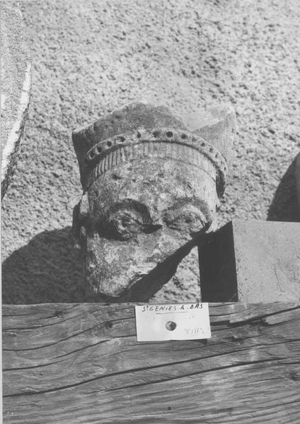 statue : tête mitrée, vue générale - © Ministère de la Culture (France), Médiathèque du patrimoine et de la photographie (objets mobiliers), tous droits réservés