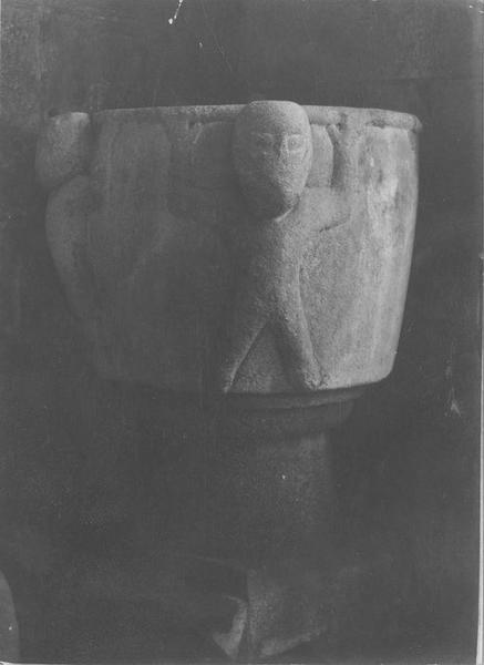 pilier, vue générale - © Ministère de la Culture (France), Médiathèque du patrimoine et de la photographie (objets mobiliers), tous droits réservés