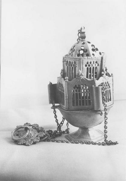encensoir, vue générale - © Ministère de la Culture (France), Médiathèque du patrimoine et de la photographie (objets mobiliers), tous droits réservés