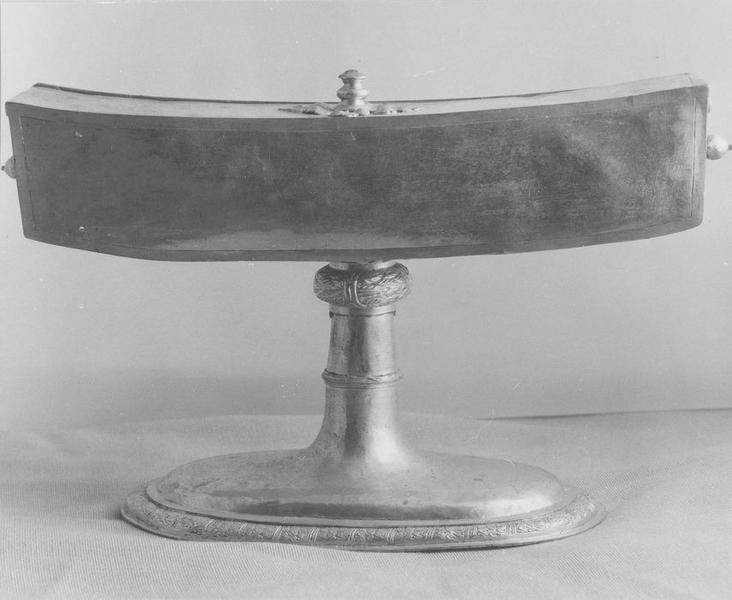 reliquaire, vue générale - © Ministère de la Culture (France), Médiathèque du patrimoine et de la photographie (objets mobiliers), tous droits réservés