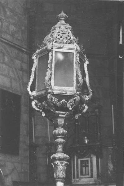 lanterne de procession, vue générale - © Ministère de la Culture (France), Médiathèque du patrimoine et de la photographie (objets mobiliers), tous droits réservés
