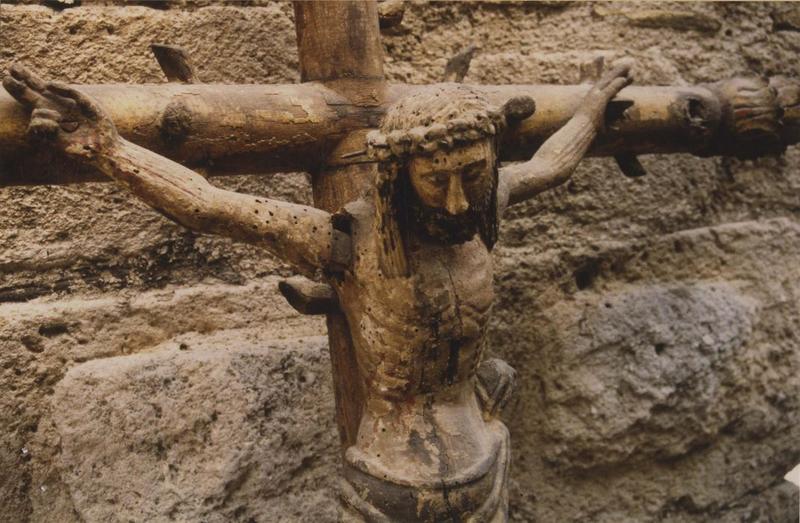 croix de procession : Christ en croix, vue partielle - © Ministère de la Culture (France), Médiathèque du patrimoine et de la photographie (objets mobiliers), tous droits réservés