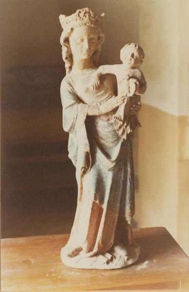 statue : Vierge à l'enfant, vue générale - © Ministère de la Culture (France), Médiathèque du patrimoine et de la photographie (objets mobiliers), tous droits réservés
