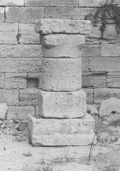chapiteau, colonne, vue générale