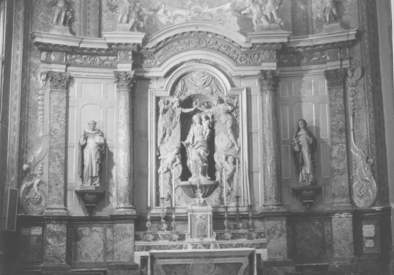 autel, retable, statue, vue générale