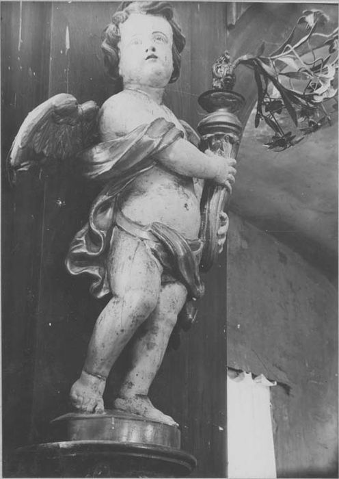 statue (grandeur nature) : Angelot porteurs de torche - © Ministère de la Culture (France), Médiathèque du patrimoine et de la photographie, diffusion RMN-GP