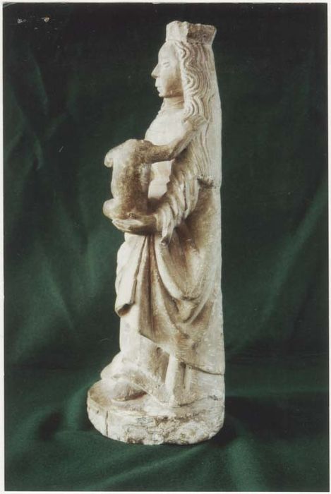 statue : Vierge à l'Enfant