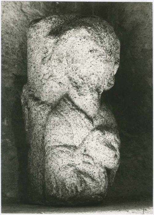fragment de statue dite statue colonne - © Ministère de la Culture (France), Médiathèque du patrimoine et de la photographie, diffusion GrandPalaisRmn Photo