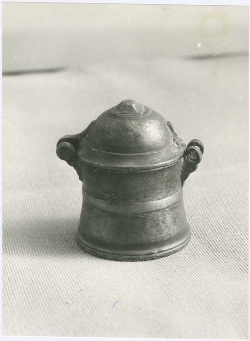 ampoule à huile des malades - © Ministère de la Culture (France), Médiathèque du patrimoine et de la photographie, diffusion GrandPalaisRmn Photo