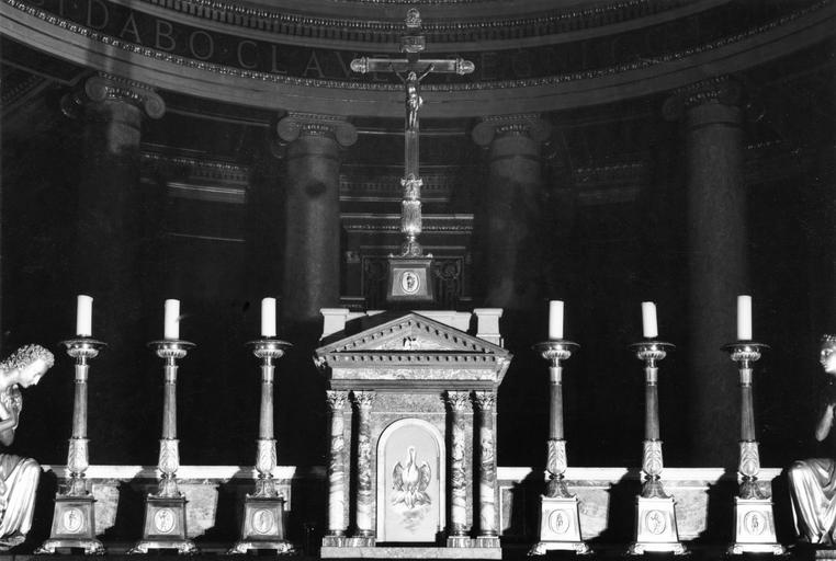 chandeliers d'autel