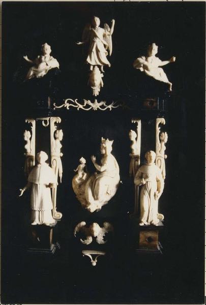 retable (retable portatif) : sainte Conversation (la), vue générale - © Ministère de la Culture (France), Médiathèque du patrimoine et de la photographie (objets mobiliers), tous droits réservés