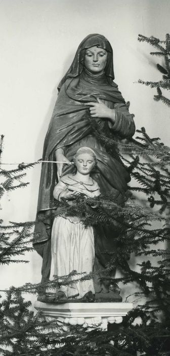 groupe sculpté : Sainte Anne et la Vierge, vue générale - © Ministère de la Culture (France), Médiathèque du patrimoine et de la photographie, diffusion RMN-GP