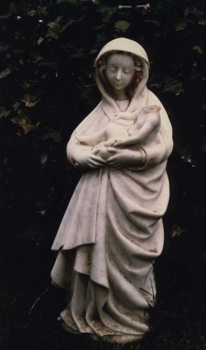 statue (statuette) : Vierge à l'Enfant, vue générale - © Ministère de la Culture (France), Médiathèque du patrimoine et de la photographie, diffusion RMN-GP