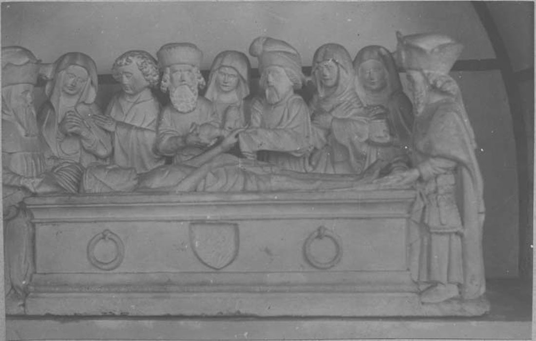 groupe sculpté : la Mise au tombeau