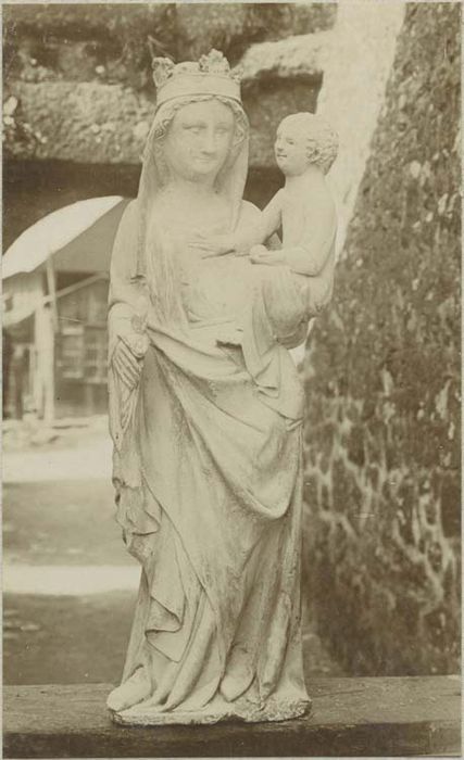 statue : Vierge à l'Enfant