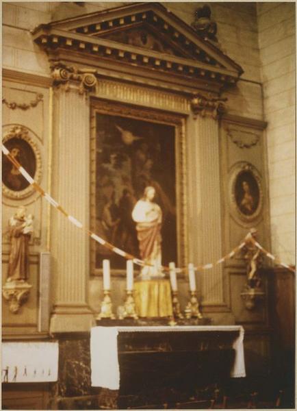 autel dit de saint Jean-Baptiste, retable, 3 tableaux : Le Baptême du Christ, Le Christ, Marie-Madeleine, vue générale - © Ministère de la Culture (France), Médiathèque du patrimoine et de la photographie (objets mobiliers), tous droits réservés