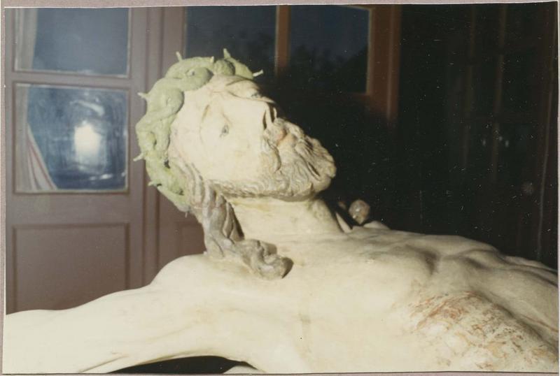 statue : Christ en croix (le), détail - © Ministère de la Culture (France), Médiathèque du patrimoine et de la photographie (objets mobiliers), tous droits réservés