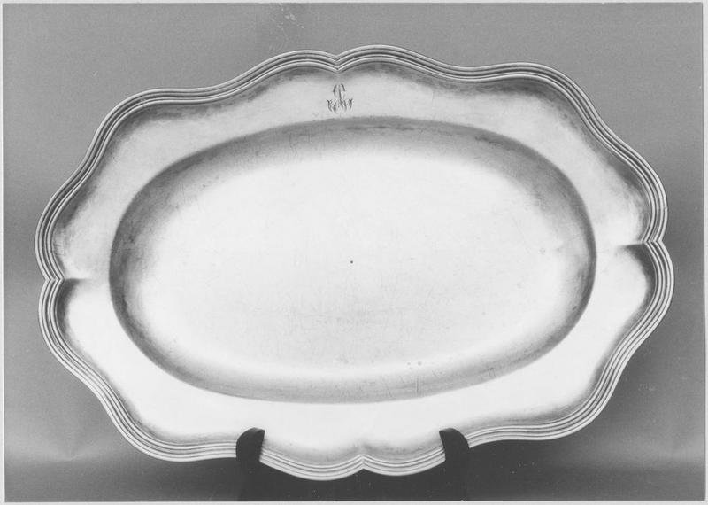 plat, vue générale - © Ministère de la Culture (France), Médiathèque du patrimoine et de la photographie (objets mobiliers), tous droits réservés