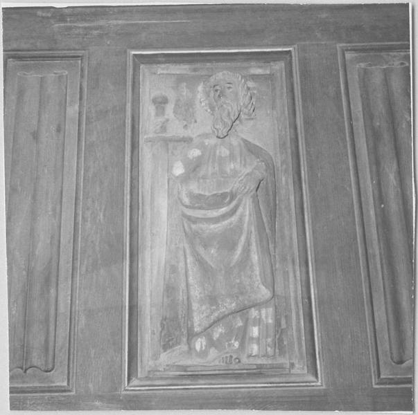 bas-relief, apôtre : Jacques, vue générale