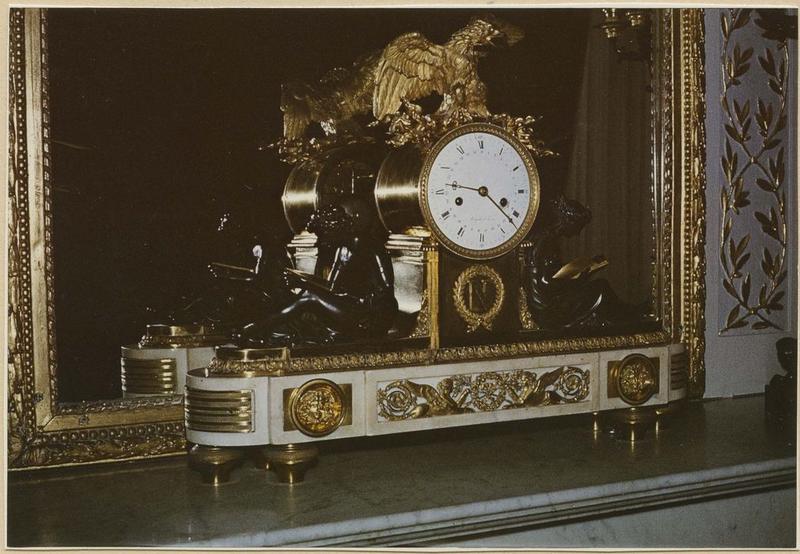 pendule, vue générale - © Ministère de la Culture (France), Médiathèque du patrimoine et de la photographie (objets mobiliers), tous droits réservés