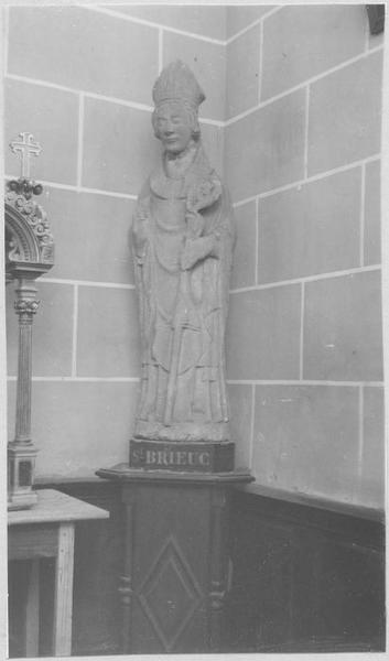 statue : saint Brieuc, vue générale - © Ministère de la Culture (France), Médiathèque du patrimoine et de la photographie (objets mobiliers), tous droits réservés