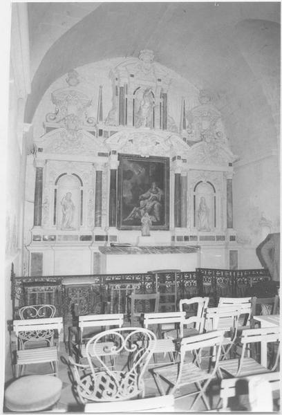 retable du maître-autel, statues, tableau : Vierge de Douleur, vue générale - © Ministère de la Culture (France), Médiathèque du patrimoine et de la photographie (objets mobiliers), tous droits réservés