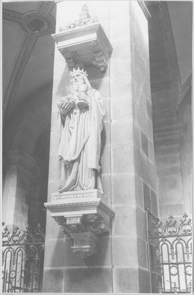 statue : Melchisedech, vue gnérale - © Ministère de la Culture (France), Médiathèque du patrimoine et de la photographie (objets mobiliers), tous droits réservés