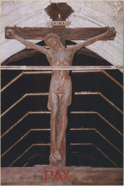 statue : Christ en croix, vue générale