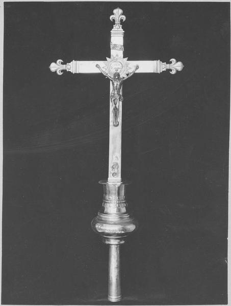 croix de procession, vue générale