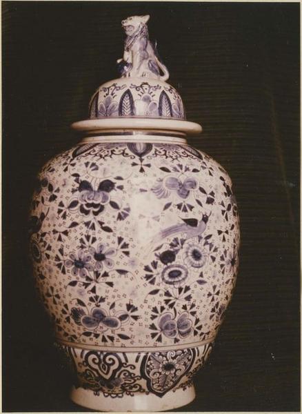 vase décoratif, vue générale - © Ministère de la Culture (France), Médiathèque du patrimoine et de la photographie (objets mobiliers), tous droits réservés