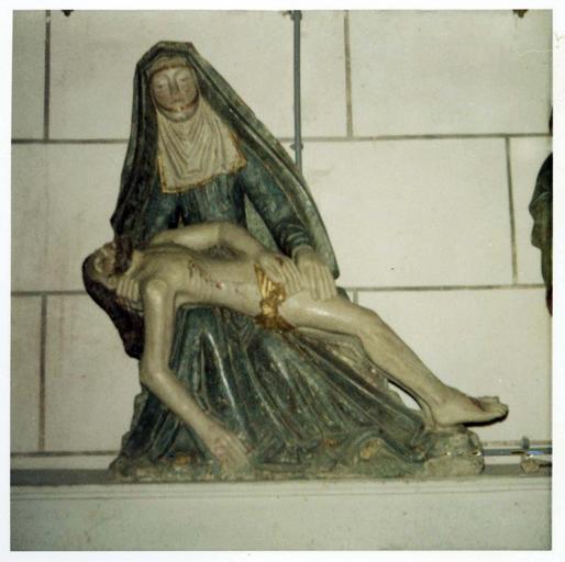 Statue : Vierge de Pitié