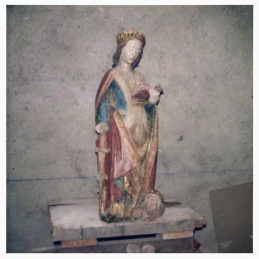 Statue : sainte Catherine