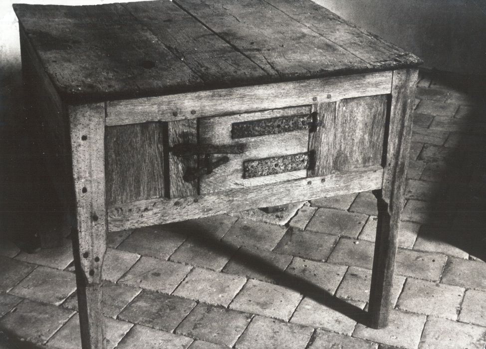 table - © Ministère de la Culture (France), Médiathèque du patrimoine et de la photographie, diffusion RMN-GP