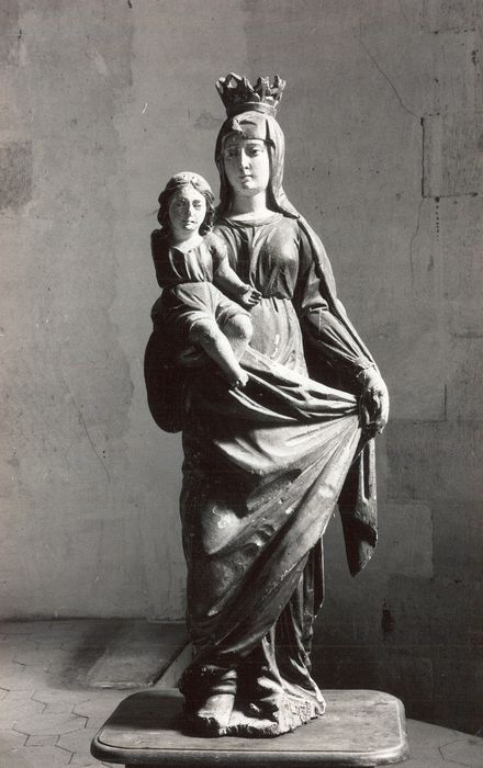 statue : Vierge à l'Enfant