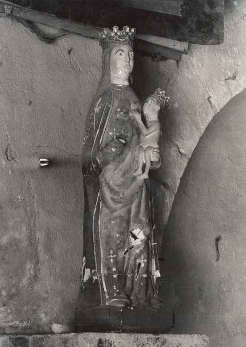 statue : Vierge à l'Enfant