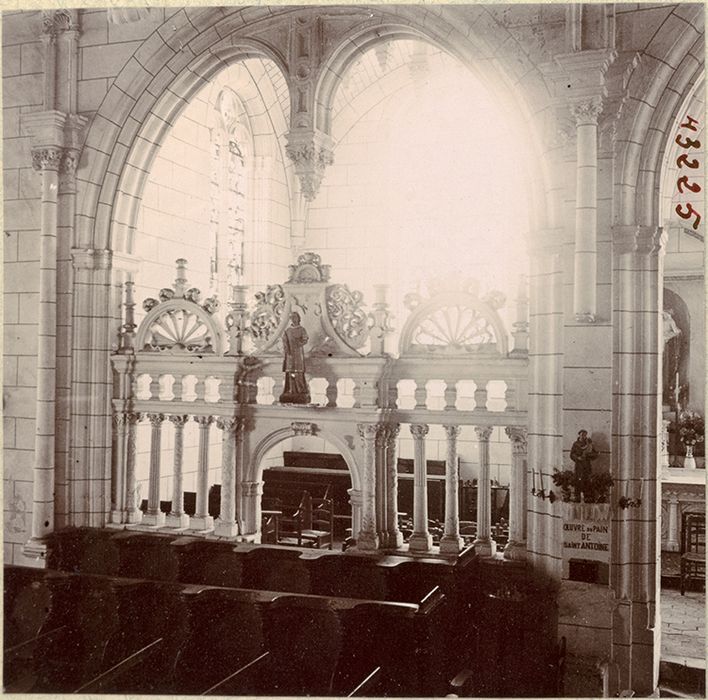 Clôture de la chapelle dite d'Anjou