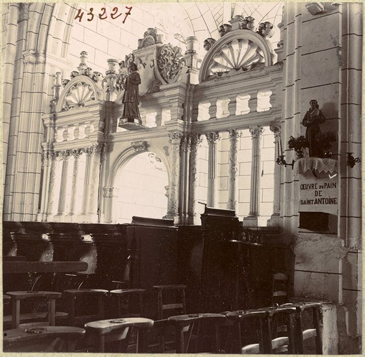 clôture de la chapelle dite d'Anjou